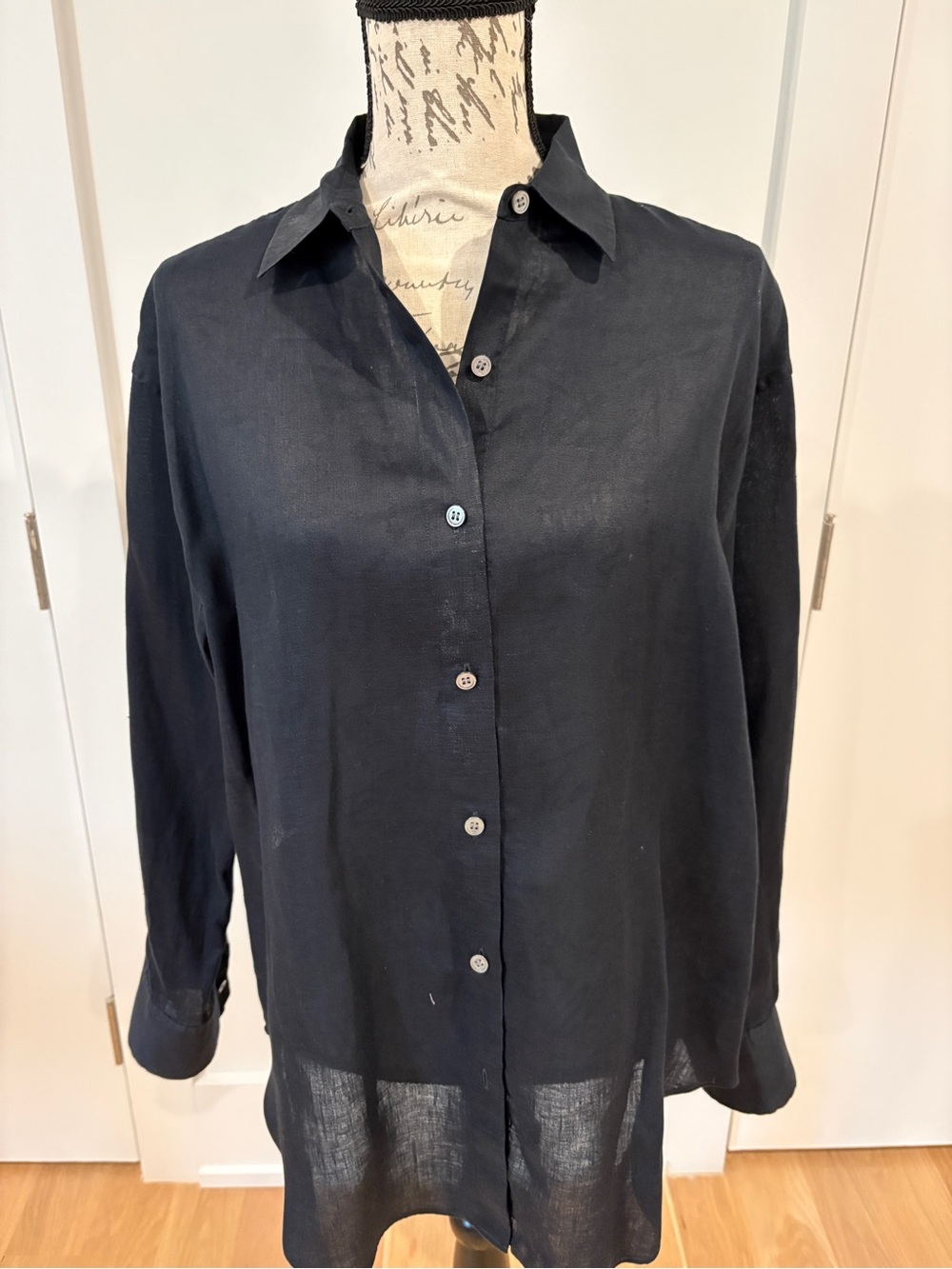 Theory 100% Linen Shirt — "BF Shirt Relaxed" — Size S — Navy